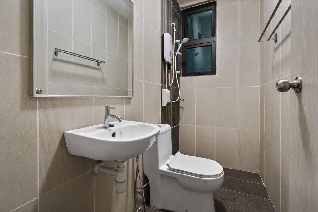 Legasi Kgbharu Ps4 Homey Next To Klcc & Train * Kuala Lumpur